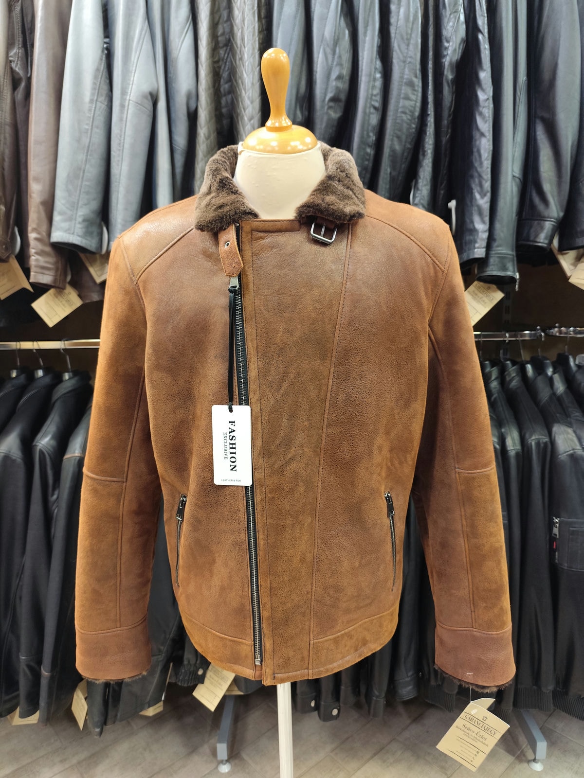 Cropped Faux leather Jacket